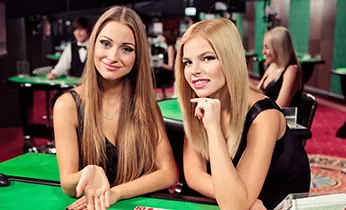 Đội ngũ hỗ trợ khách hàng 24/7 của Dabet88 Win